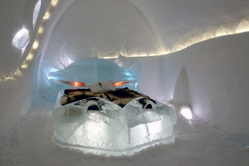 dragon-den-art-suite-ice-hotel-sweden-500x333
