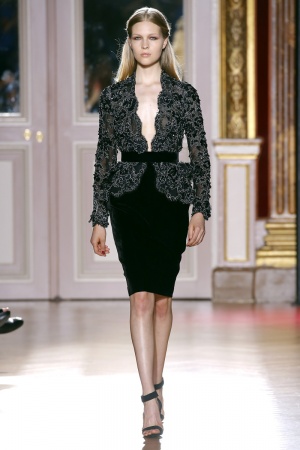 2012-07-04-19-16-37-zuhair-murad-fall-winter-2013-050