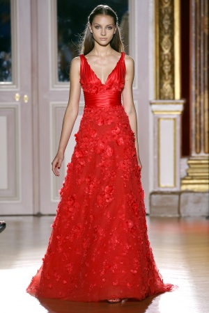 2012-07-04-19-19-35-zuhair-murad-fall-winter-2013-061