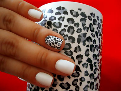 animal_print_nails_white_leopard