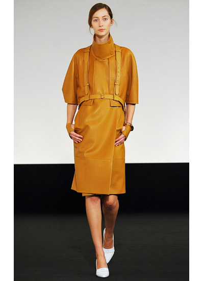 fass-hermes-spring-2013-runway-15-v