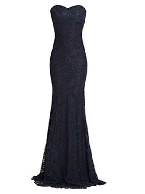 maxi φόρεμα με δαντέλα 59,99€