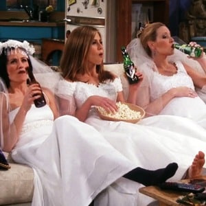 friends-drinking-beer