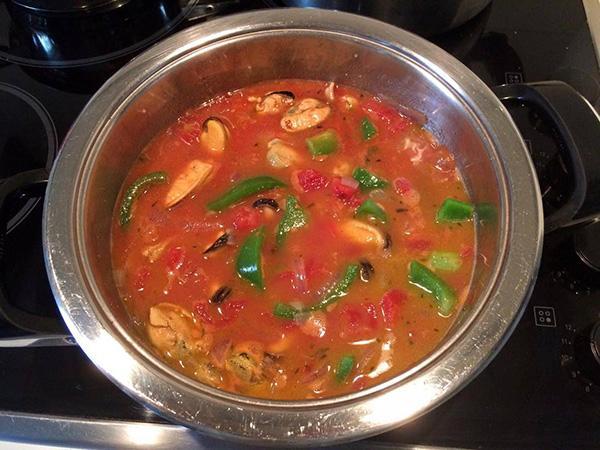 μύδια σαγανάκι