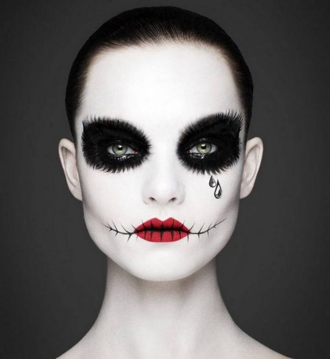 Pierrot-The-Clown-Eye-Makeup-For-Halloween-696x756