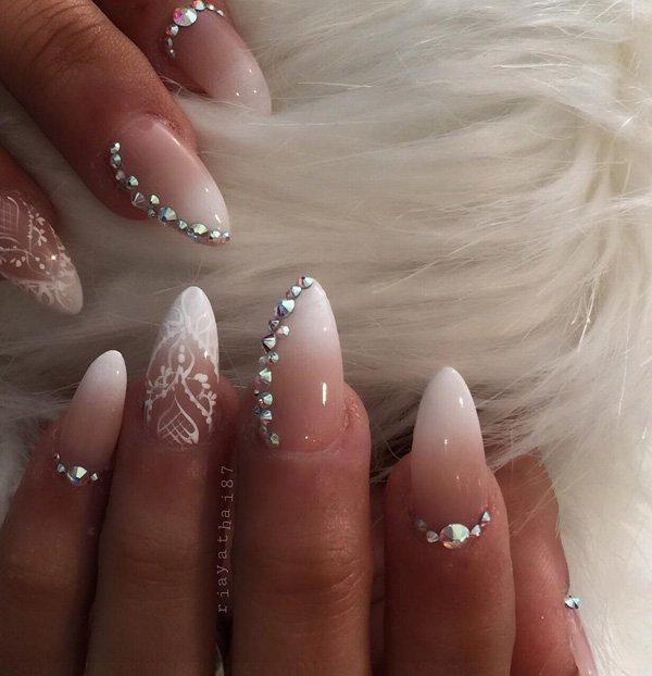 Nail Styling: 13 Ιδέες για Αμυγδαλωτά νύχια