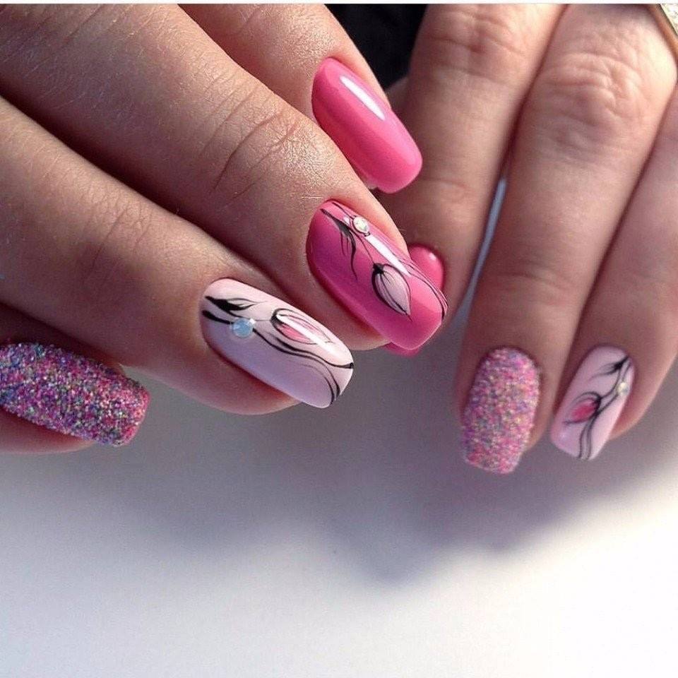 10 Ιδέες σε Σχέδια Νυχιών με Λουλούδια για την Άνοιξη