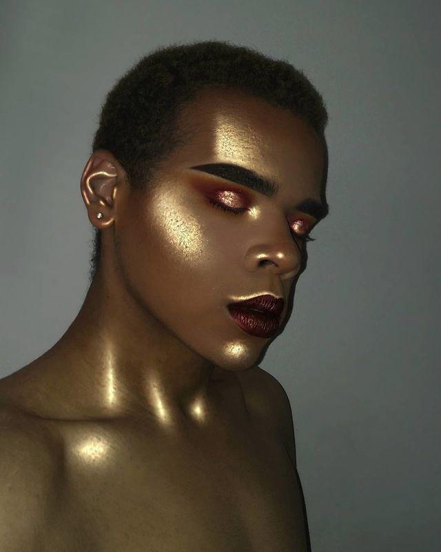 Neon Strobing: η νέα Τεχνική Highlighting που έγινε Τάση