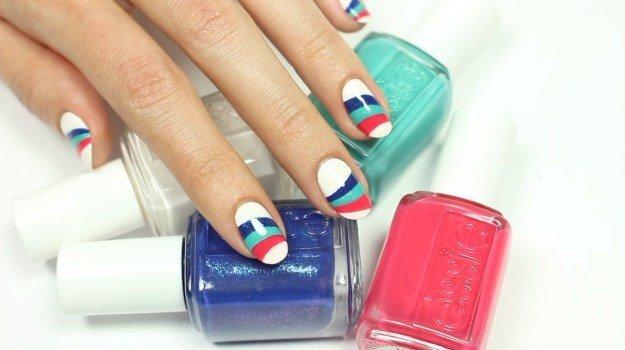 Wavy nails: Τα πιο κομψά κυματιστά σχέδια νυχιών