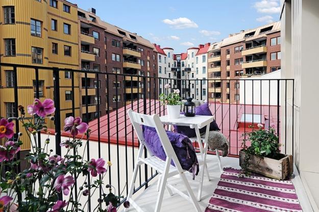 μικρό μπαλκόνι έπιπλα