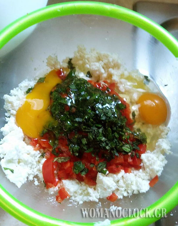 τυρόπιτα-κοπανιστή